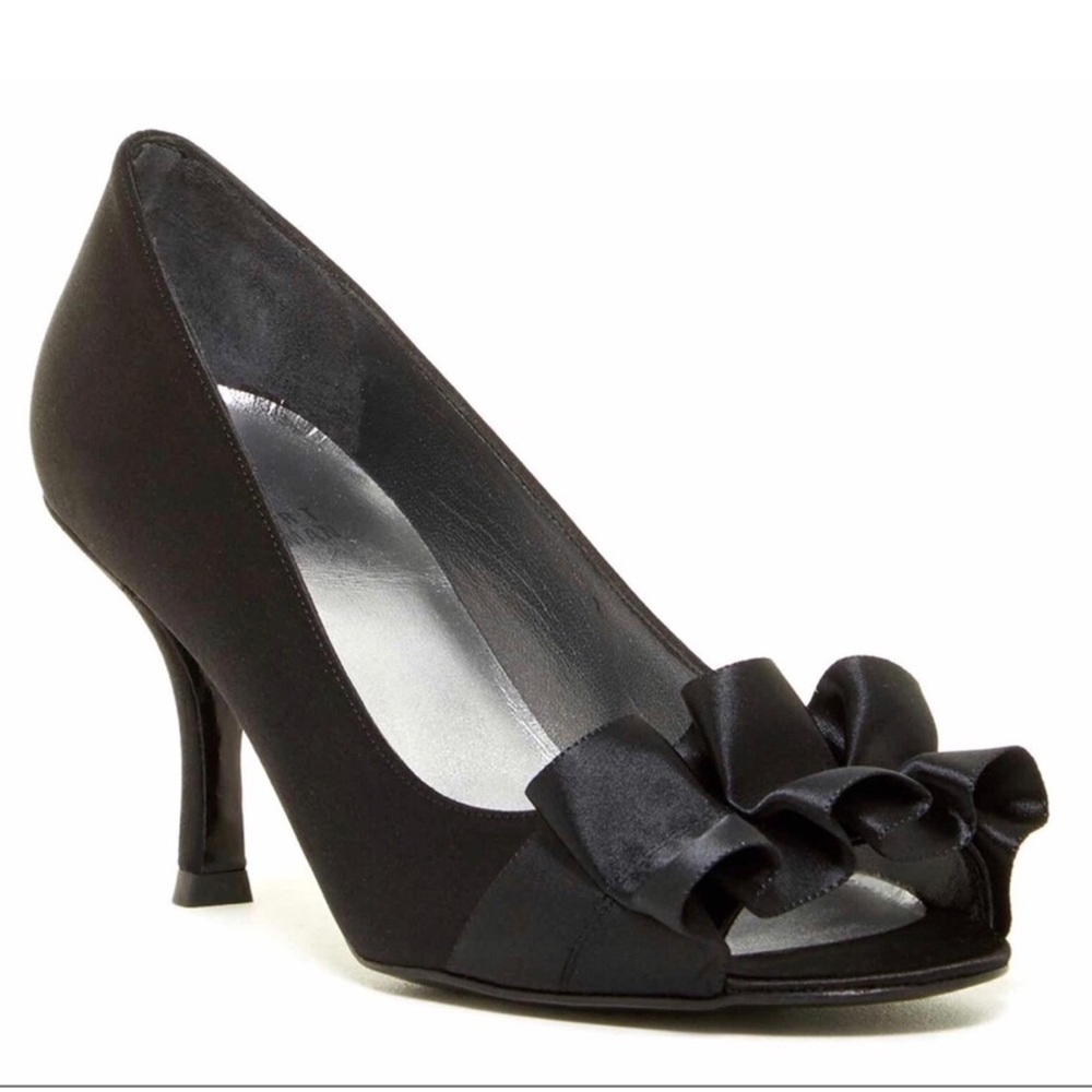 Stuart Weitzman Gigiritz Black Peep Toe Pumps